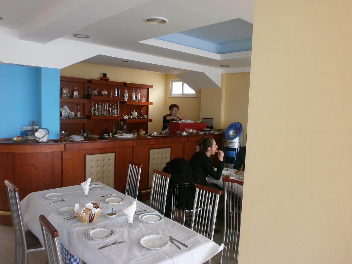 Odhisea Hotel Restaurant Qeparo Eksteriør billede