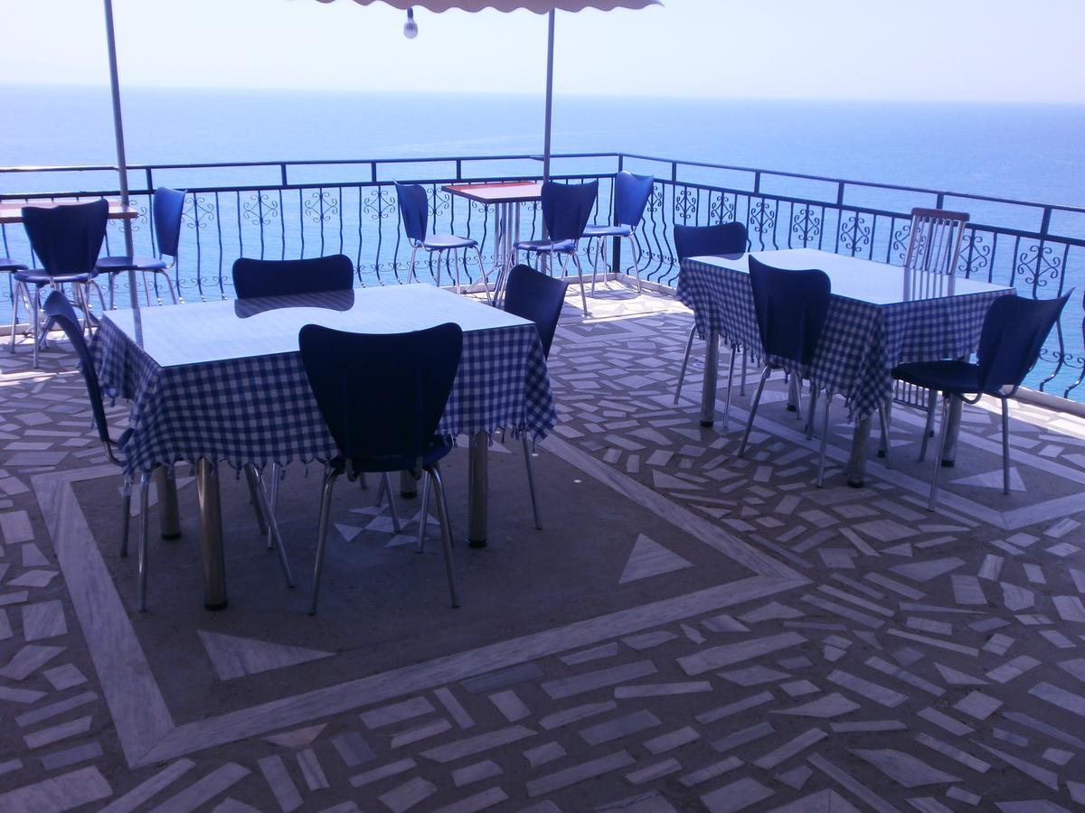 Odhisea Hotel Restaurant Qeparo Eksteriør billede